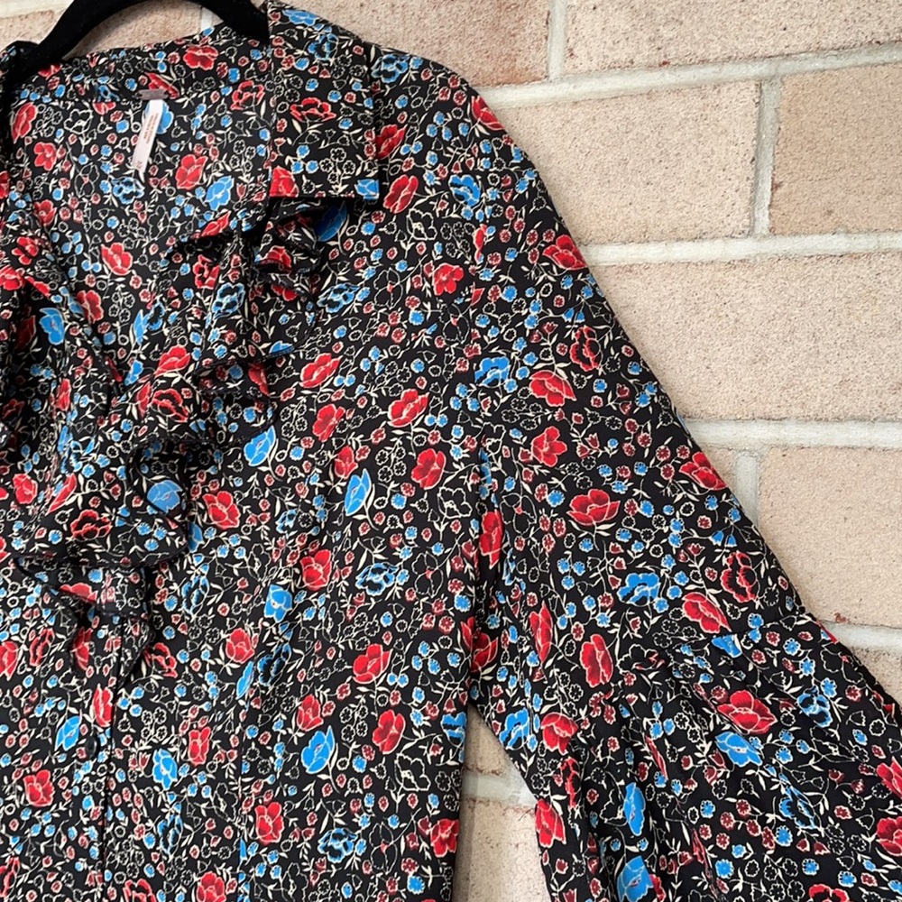 FP Ruffle Collar Button-Down Blouse - Picture 2 of 10